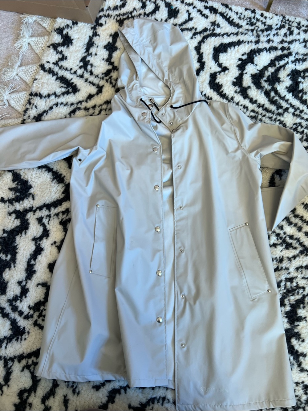 Stutterheim Women's Hooded Raincoat Jacket - Light Gray